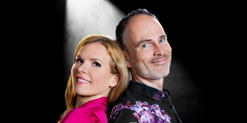 Mr & Mrs MUSICAL - Live 1